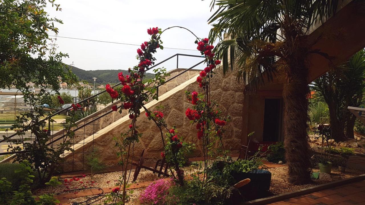 Guest House Galeb2 Supetarska Draga Exterior foto